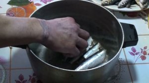 Шпроты копчёные в домашних условиях из Салаки. Долго не лежат ! (без чая и луковой шелухи) 2021г.