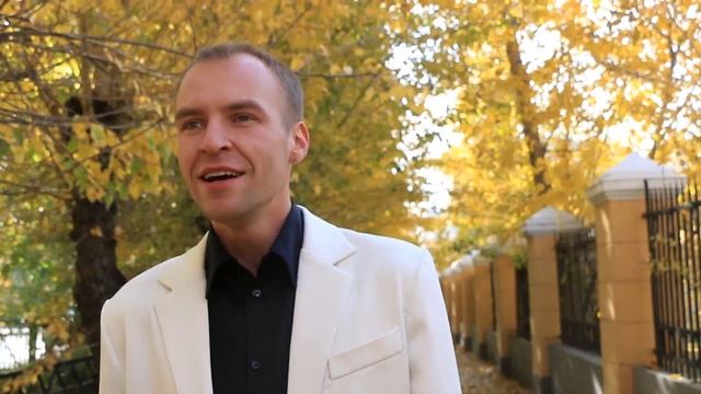Евгений Куров, солист Ансамбля Дома офицеров "Осенняя роса"