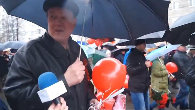 Ферросплавщики вновь присоединились к большому праздничному шествию смотреть онлайн