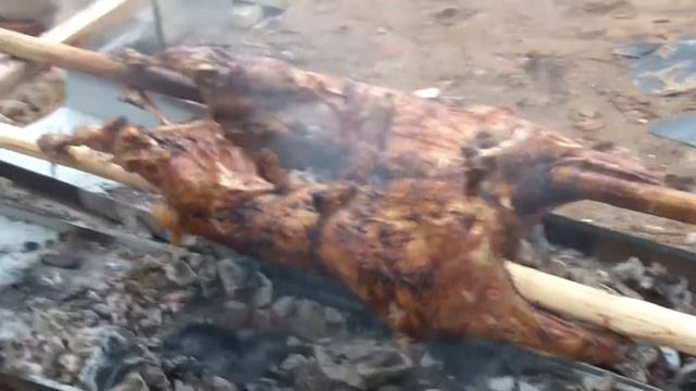 Дейнерис готовит ужин для Джона смотреть онлайн