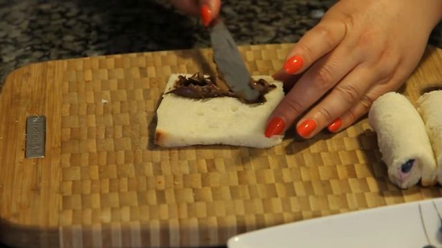 РУЛЕТИКИ ГРЕНКИ ПО-ФРАНЦУЗСКИ НА ЗАВТРАК. BREAKFAST FRENCH TOAST ROLL-UPS смотреть онлайн