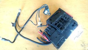 Передний блок силовых предохранителей Mercede W204 A2075400740 купить