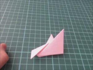 Как сделать маленькую птичку оригами из бумаги