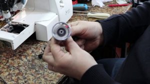 Janome 525S замена корпуса челночного устройства