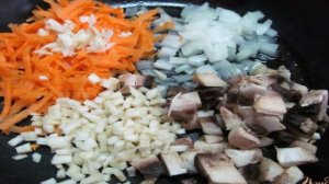 Макароны с овощами и мясом