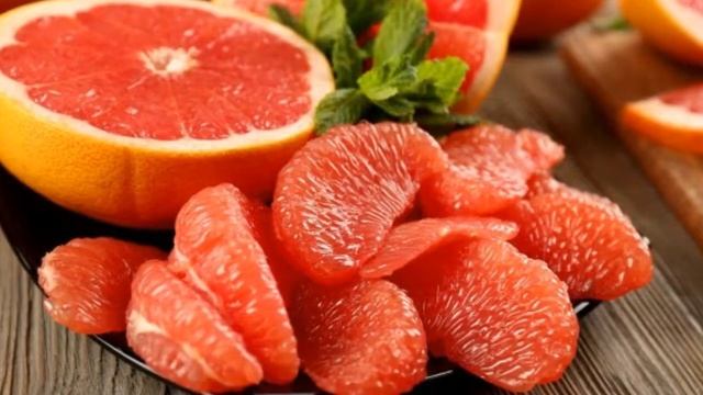 Рецеп салату з грейпфрутом та куркою_Ранок на каналі UA: ЖИТОМИР 30.01.19
