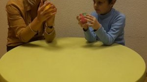 Развитие мелкой моторики.  Самомассаж рук с помощью массажного мяча и мелкая моторика