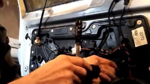 Как снять извлечь заменить стекло передней двери VW GOLF 6 /demontaz zamiana szyby drzwi przod