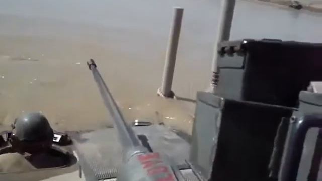 Как морская пехота США речку переплывала -"можно спать спокойно, к нам не проберутся" смотреть онлайн