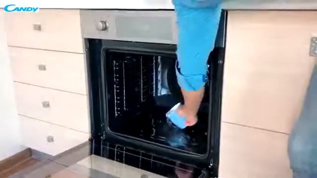 Духовой шкаф Candy FCPS615X с функцией приготовления на пару Smart Steam смотреть онлайн