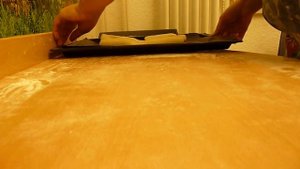 Как перенести раскатанное тесто на противень. - Маленькая хитрость