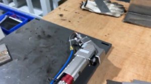 Представление портативного лазерного сварочного аппарата мощностью 2 кВт