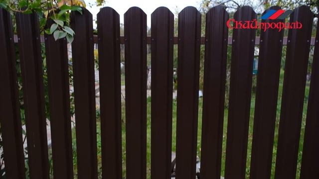 Отзыв о заборе из вертикального П-образного штакетника П-111 Престиж смотреть онлайн