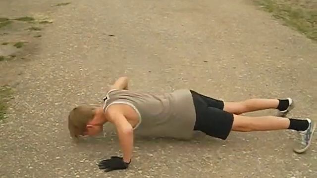 ОТЖИМАНИЯ ОТ ПОЛА (30 ПОВТОРОВ) http://sportgrade.ru смотреть онлайн