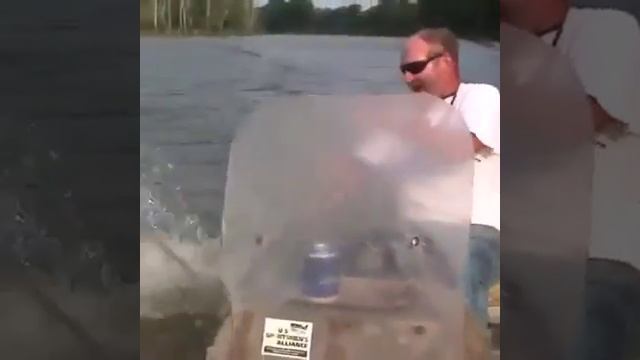 Получил "Леща" от летающей рыбы! смотреть онлайн