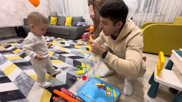 ЕЛИСЕЮ 1,6/ПРАЗДНУЕМ/ТОРТ И ПОДАРКИ смотреть онлайн