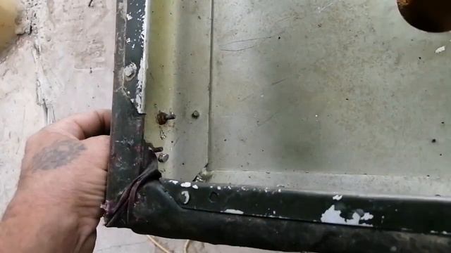 ПЕРЕТЯЖКА СИДЕНИЙ ЛОДКА КРЫМ,