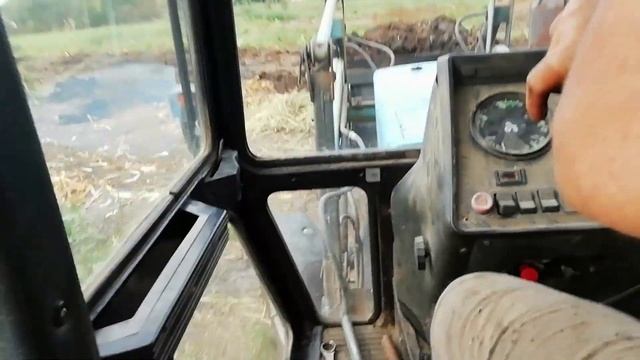 Внесение органики  Вывозим перегной на огород.