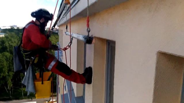 Подвижная анкерная точка в промышленном альпинизме от 4STAFF как альтернатива маятнику смотреть онлайн