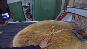 Стол из дубового спила   1 серия