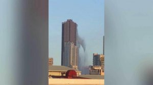 В Маниле мощное землетрясение спровоцировало обрушение воды из бассейна, расположенного на крыше ...