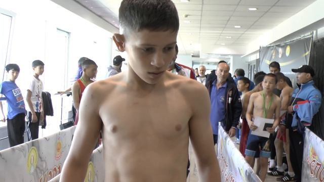 Взвешивание борцов, Россия 2022, до 16 лет, Элиста.
