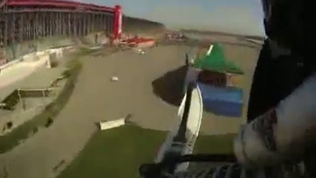 Экстремал прыгнул на снегоходе на 110 метров. смотреть онлайн