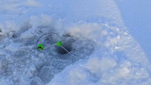 Самоподсекающая зимняя удочка УЛИТКА с правильной катушкой.
