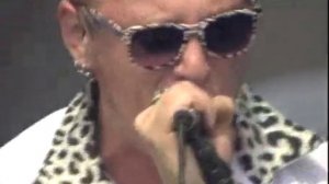 Тараканы - Я смотрю на них (нашествие 2010)