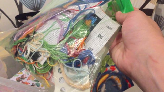 Мое рукодельное место и текущие вышивальные процессы