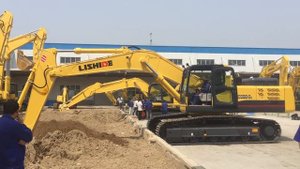 На заводской испытательной площадке LISHIDE CONSTRUCTION MACHINERY