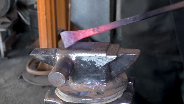 маленькая самодельная наковальня смотреть онлайн