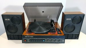 VEGA 108 РУССКАЯ СОВЕТСКАЯ ПРОИГРЫВАТЕЛЬ СТЕРЕОСИСТЕМА  ВИНТАЖ 1979  год СССР