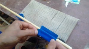 Оперение для стрел из скотча своими руками How to Make a Simple Dowel Arrow with Duct Tape Fletchin