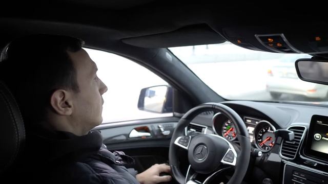 У владельца транспортной компании «ЛидерТранс» берет интервью известный блогер "Категории Е" Альбер смотреть онлайн