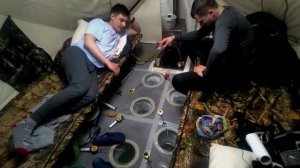 Весенняя рыбалка на озере Чаны.Клёв крупного карася.C комфортом в палатке PolarBird с дровяной печь