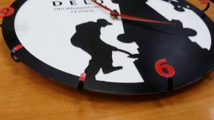 Настенные часы из металла по индивидуальному дизайну