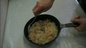 РЫБА ПУТАССУ С ЛУКОМ В СМЕТАННОМ СОУСЕ. КАК ПРИГОТОВИТЬ РЫБУ.