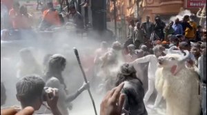 Танец Шивы на улице в Варанаси