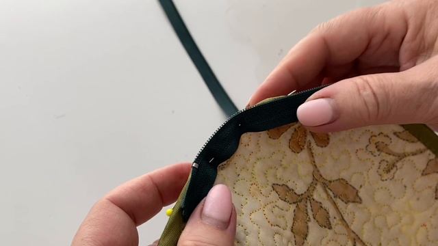 Из Арт полотна в смешанной технике сшила сумку-шоппер, очечник и кошелечек. Арттекстиль. смотреть онлайн