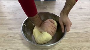 Казахские национальные блюда бешбармак. Козок миллий таомларидан бири бешбармок.