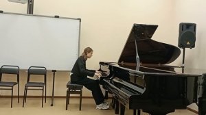 Гриценко Мария - И. Брамс "Рапсодия" опус 79 № 1 h-moll, А. Скрябин "Этюд" опус 8 № 5 E-dur