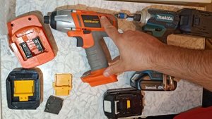 перевести(реанимировать) свой инструмент на акб макита или их дешёвые китайские аналоги