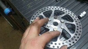 Самодельный картинг,дисковый тормоз-подготовка к установке.