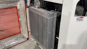 Простым языком как устроен мини погрузчик JC45 (BULL) с челюстным ковшом 4 в 1