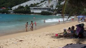 ?ОБЗОР РАЙОНА: Най Харн - Раваи