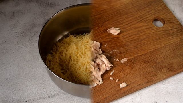 Быстрый Салат с ананасами и куриной грудкой смотреть онлайн