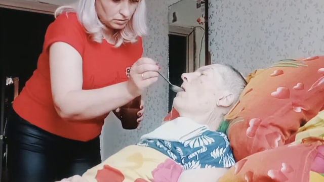 Деменция.Пришлось побрить маму!😢🤦 смотреть онлайн