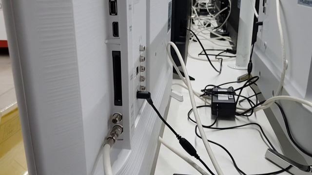 Телевизор Samsung UE32N4010AU смотреть онлайн