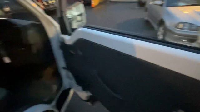 Mitsubishi Delica Truck turbo diesel 4D56 MT5 lift gate 300kg смотреть онлайн